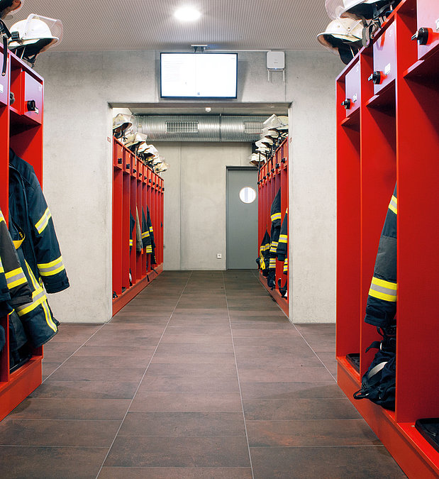 Offene Spinde für Feuerwehren | cato Spinde