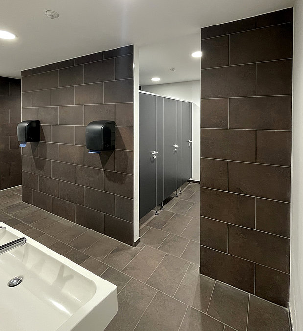 Feuerwehr Sanitaerbereiche WC Dusche Trennwand von cato